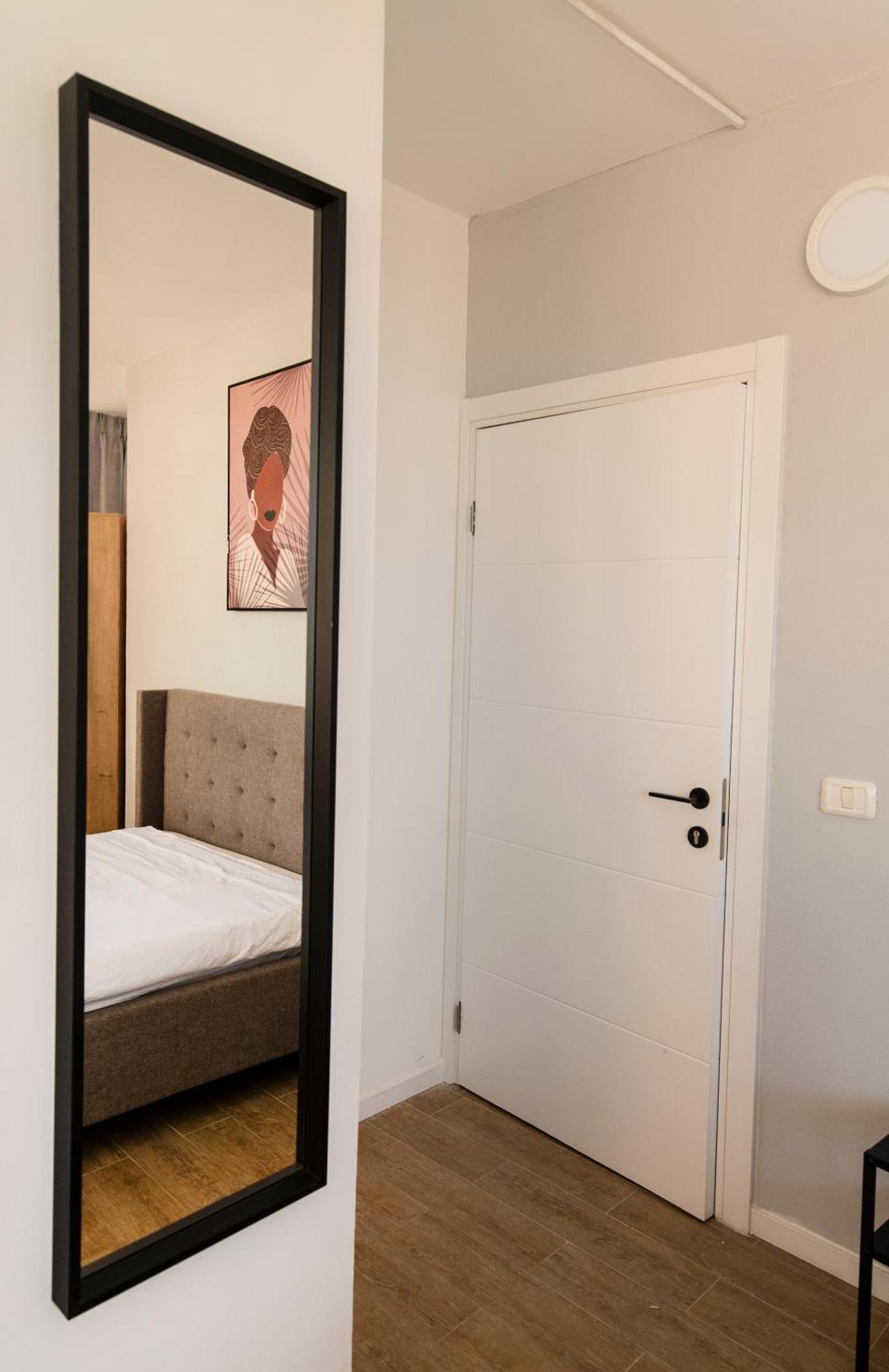 Apartment Sublet Tlv 270 *